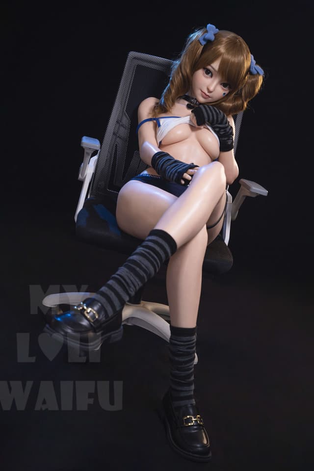 Emiko 148cm B-cup