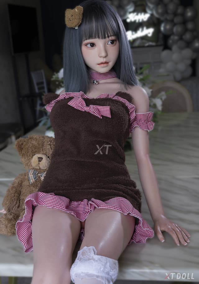 Akira 150cm D-cup