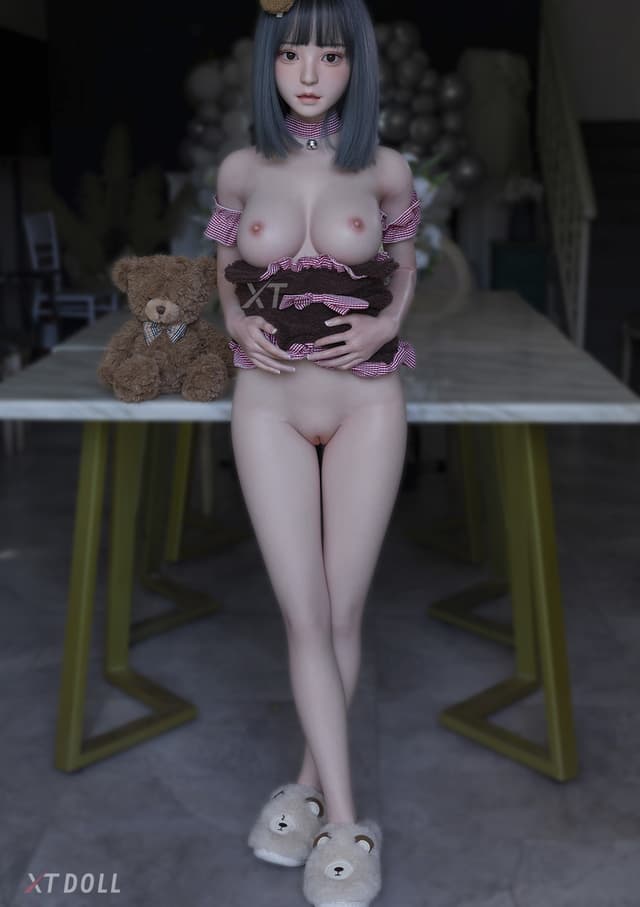 Akira 150cm D-cup